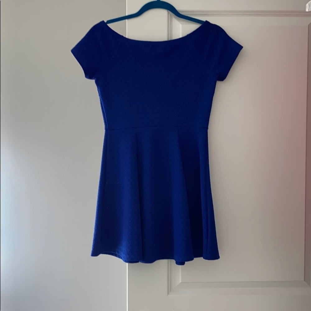 Dress - Picture 2 of 3